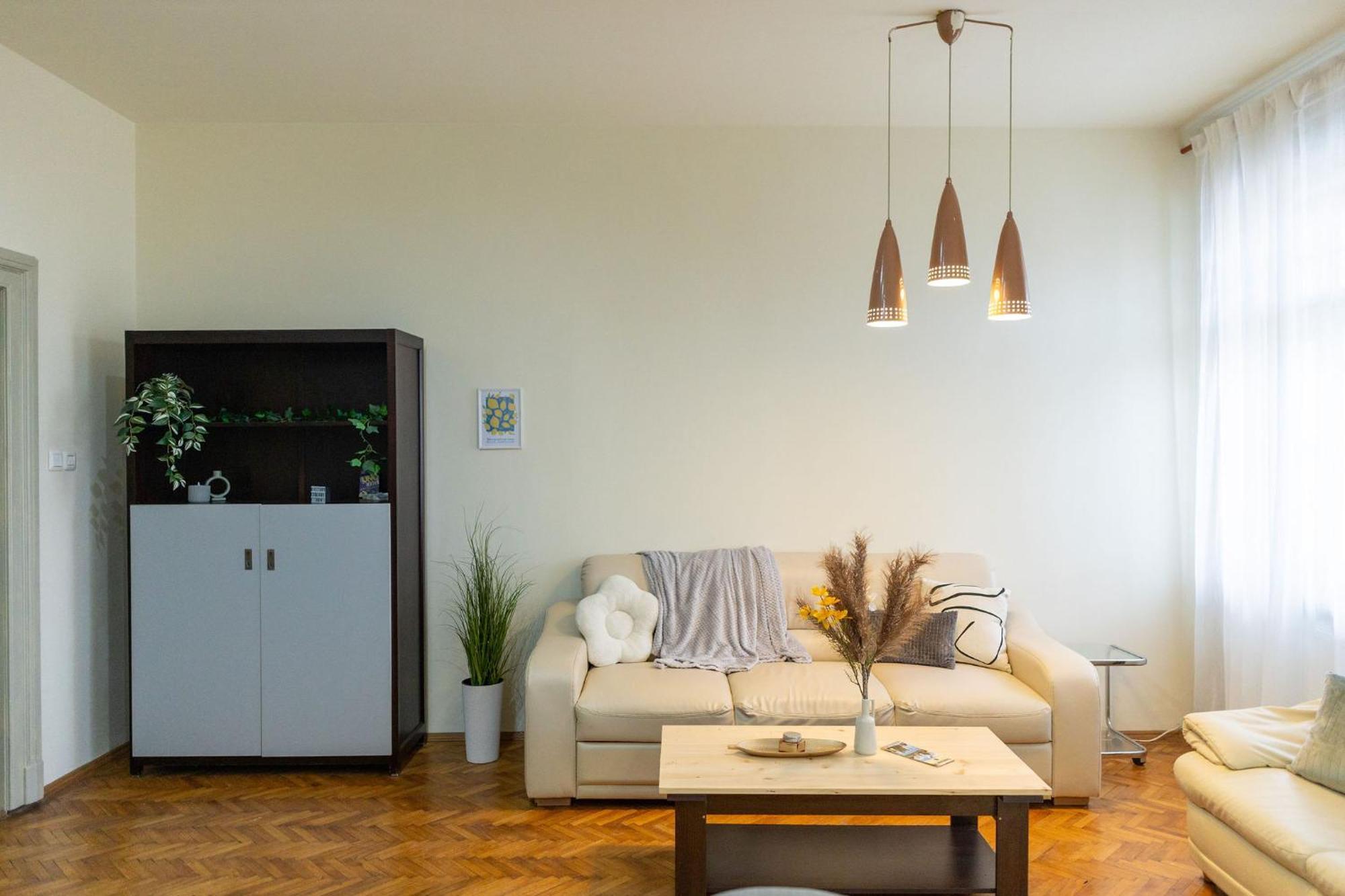 Designer - Views In The Heart Of Town Apartament *