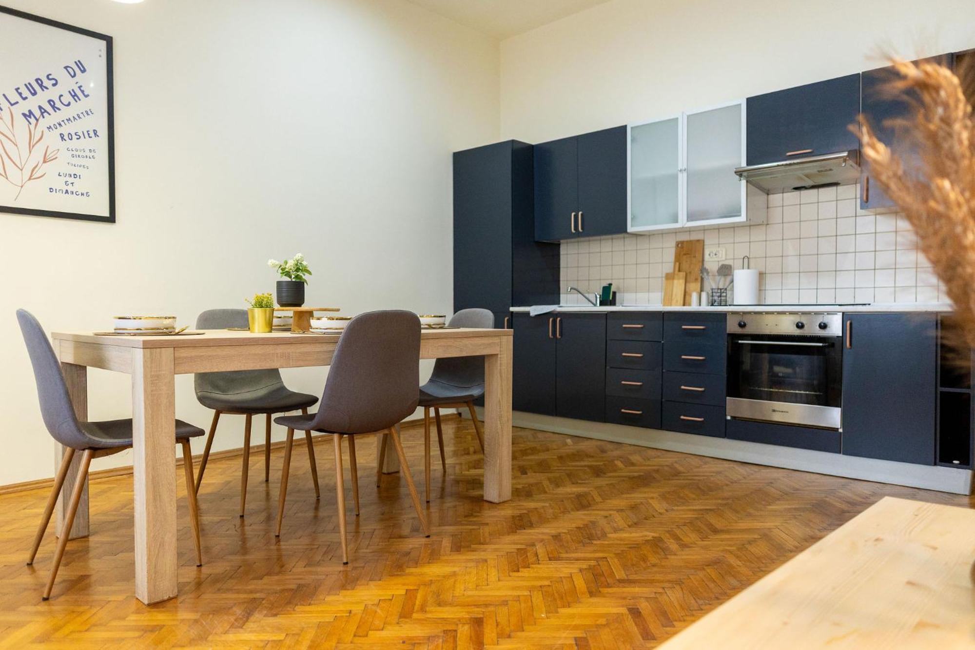 Apartament Designer - Views In The Heart Of Town